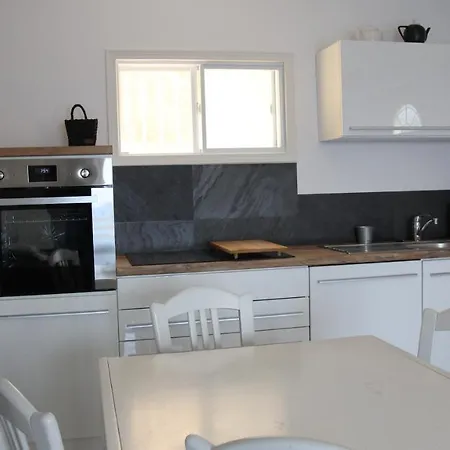 Apartment Waterfront Trpanj