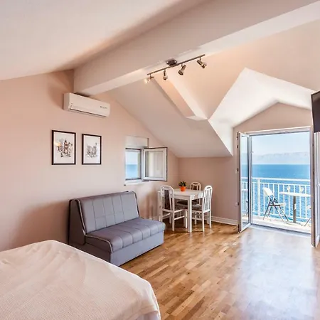 Apartment Waterfront Trpanj